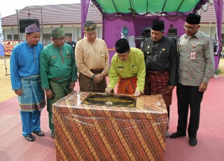 Gubri Resmikan SMAN 3 Siak, Impian Warga Akhirnya Terwujud